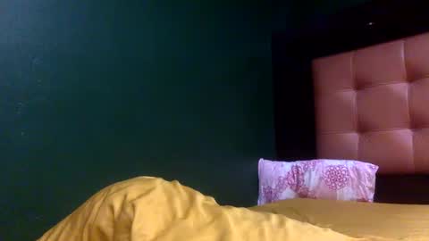 Thiago online show from October 12, 2025, 2:43 am