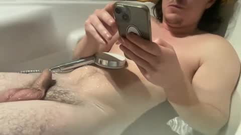 unmecdelyon9 online show from December 1, 2024, 4:51 pm