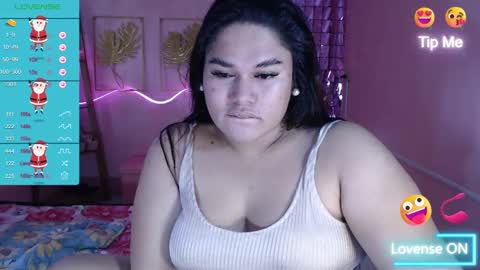 Snapshot of ur_baby_rebbecca chatting on January 3, 2025, 2:43 am SINGLE online show from January 3, 2025, 2:43 am