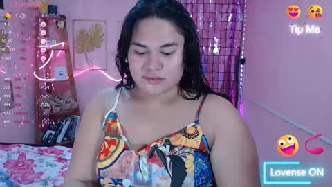 Snapshot of ur_baby_rebbecca chatting on January 8, 2025, 1:20 pm SINGLE online show from January 8, 2025, 1:20 pm