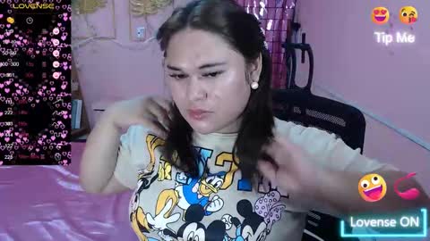 Snapshot of ur_baby_rebbecca chatting on February 16, 2025, 12:21 pm SINGLE online show from February 16, 2025, 12:21 pm