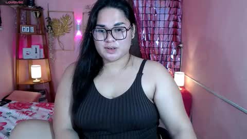 Snapshot of ur_baby_rebbecca chatting on October 13, 2025, 12:49 pm SINGLE online show from October 13, 2025, 12:49 pm