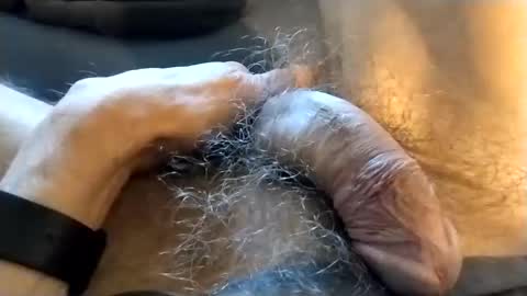 ur_beautyful_ online show from April 8, 2026, 8:47 am