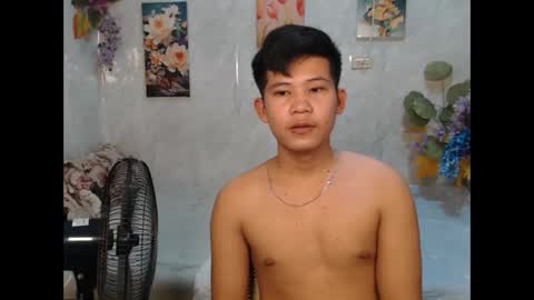 ur_bigcockeziekiel online show from May 3, 2026, 10:32 am