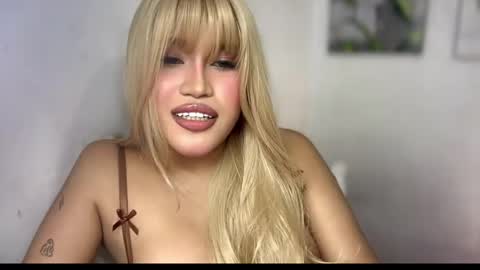 ur_bombshellpatty online show from April 30, 2026, 9:19 pm