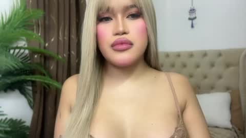 ur_bombshellpatty online show from May 7, 2026, 5:40 pm