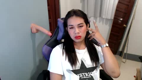 Vee online show from January 1, 2025, 5:44 pm