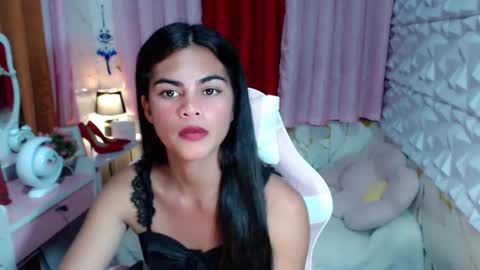 ur_dollxxx online show from September 26, 2025, 1:37 pm