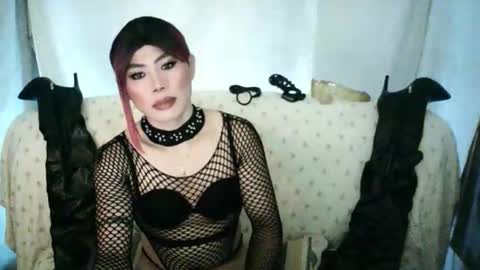 Snapshot of ur_dominatrix chatting on June 3, 2026, 7:33 am MISS ANNA online show from June 3, 2026, 7:33 am