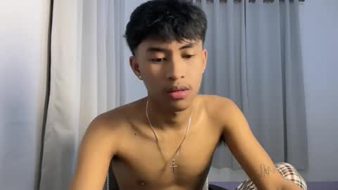 ur_fuckerbttm online show from November 12, 2025, 1:22 pm