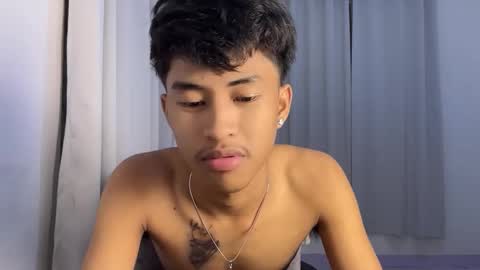 ur_fuckerbttm online show from December 1, 2025, 2:11 pm