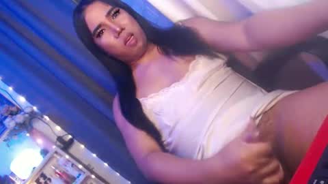 Snapshot of ur_hot_tommiexx chatting on February 19, 2025, 2:23 am jennie online show from February 19, 2025, 2:23 am