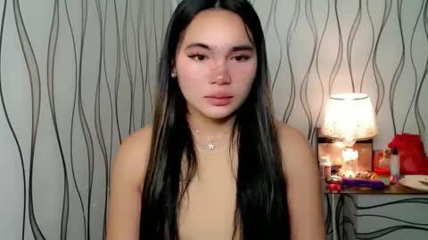 QUEENSY online show from November 8, 2025, 10:19 pm