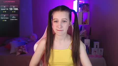 Snapshot of ur_kitty__ chatting on December 28, 2024, 4:09 pm Lera online show from December 28, 2024, 4:09 pm