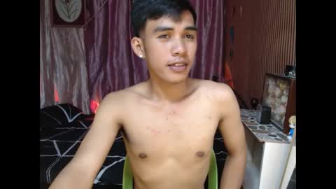 ur_shan21 online show from December 18, 2025, 6:41 am