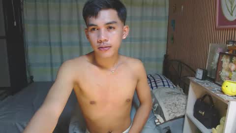 ur_shan21 online show from January 18, 2026, 9:02 am