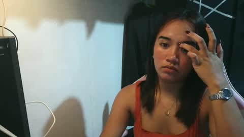 ur_wetwife online show from November 7, 2025, 8:09 pm