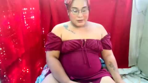 pretitit micole online show from November 4, 2025, 5:17 am