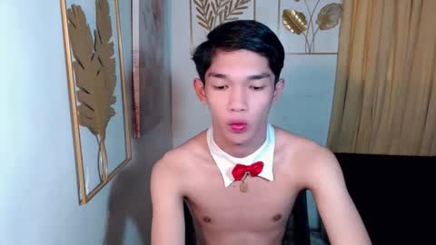 urasian_john20 online show from January 7, 2026, 1:19 am