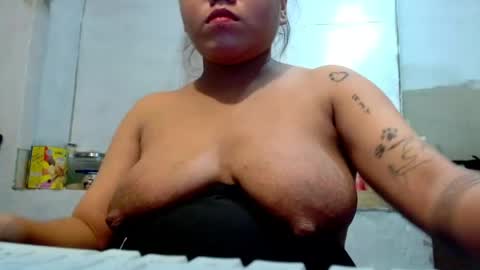 urasian_joy online show from May 8, 2026, 8:47 pm