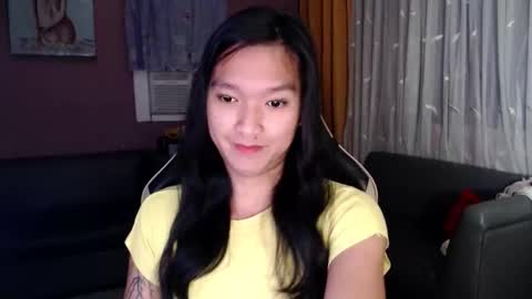 NEWRA  ALLISON online show from December 18, 2025, 7:42 pm