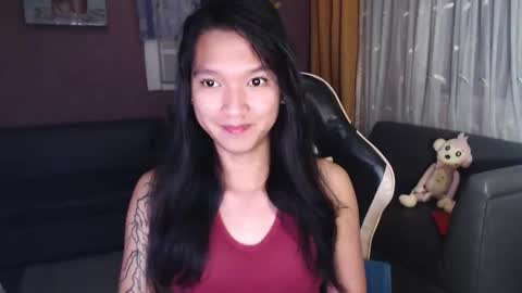 NEWRA  ALLISON online show from December 22, 2025, 2:52 am