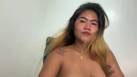 Snapshot of urasianblairexxx chatting on May 28, 2026, 11:51 am urasianblairexxx online show from May 28, 2026, 11:51 am