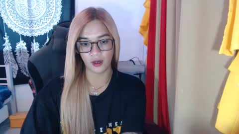 Snapshot of urasiandreamgirlxxx chatting on December 8, 2024, 8:30 am jess online show from December 8, 2024, 8:30 am