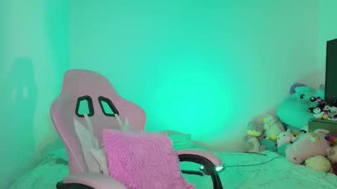 Danielle  online show from February 13, 2026, 9:49 am