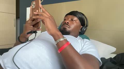 urbandick5 online show from April 3, 2026, 2:04 pm