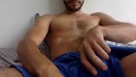 Snapshot of urbestbigdick chatting on October 7, 2025, 9:01 pm urbestbigdick online show from October 7, 2025, 9:01 pm