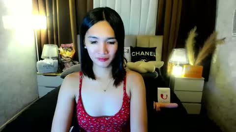 urblossom_princess online show from November 5, 2025, 6:52 pm