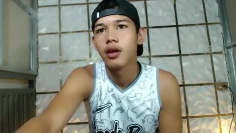 urdreamboy_clarin online show from February 13, 2026, 9:33 pm