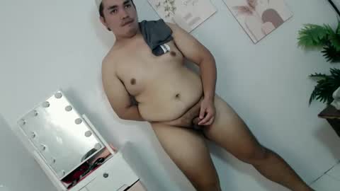 Snapshot of ure_fattytoy143 chatting on June 5, 2026, 5:36 am ure_fattytoy143 online show from June 5, 2026, 5:36 am