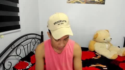 urfucker_vinz online show from March 18, 2026, 12:52 pm