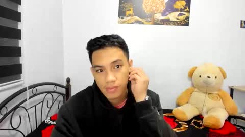 urfucker_vinz online show from April 11, 2026, 12:31 pm