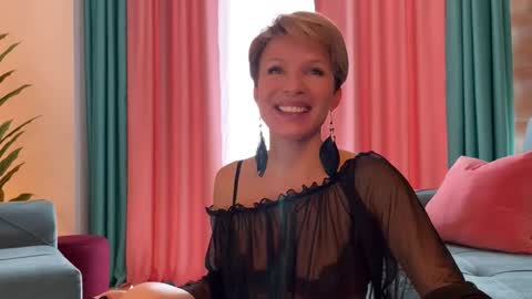 Jenny online show from October 27, 2025, 11:03 am