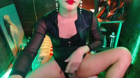 queen norelle online show from March 9, 2025, 5:28 pm