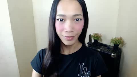 urhot_athena online show from October 9, 2025, 10:35 am