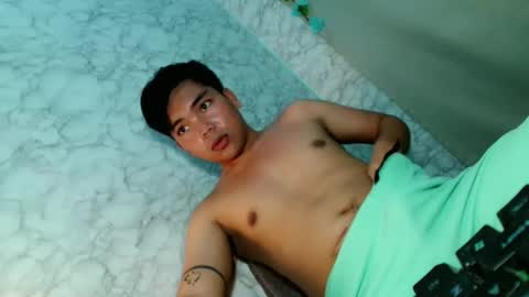 Snapshot of urhot_kharlxoxo chatting on May 7, 2026, 7:58 am john carlo online show from May 7, 2026, 7:58 am