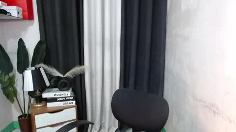Snapshot of urlovely_angela chatting on May 27, 2026, 3:25 am urlovely_angela online show from May 27, 2026, 3:25 am