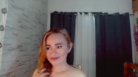 urlovely_che online show from March 28, 2026, 4:34 am