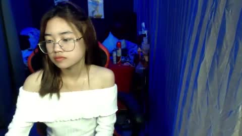 urlovelychinita online show from January 10, 2025, 6:49 pm