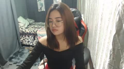 urlovelychinita online show from January 25, 2025, 8:31 pm