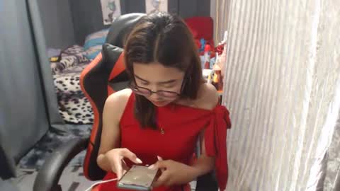 urlovelychinita online show from January 30, 2025, 8:43 am