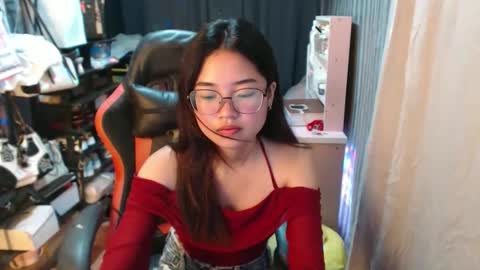 urlovelychinita online show from October 2, 2025, 1:56 am