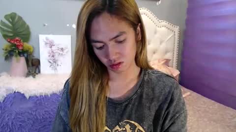 Snapshot of urlovelypinayxxx chatting on June 10, 2026, 1:06 am MIYA online show from June 10, 2026, 1:06 am