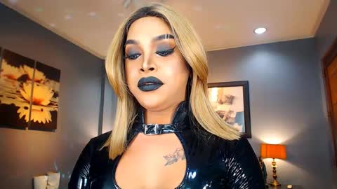 UrMajestyTyra online show from February 11, 2025, 7:02 am