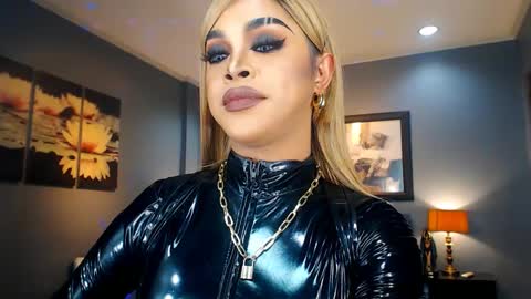 UrMajestyTyra online show from March 8, 2025, 3:39 am