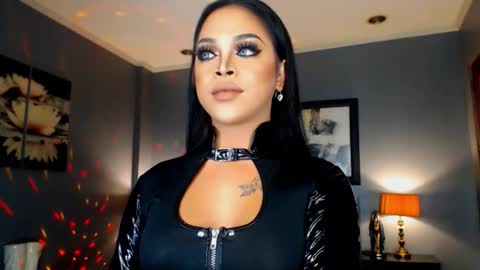 UrMajestyTyra online show from September 17, 2025, 2:13 am